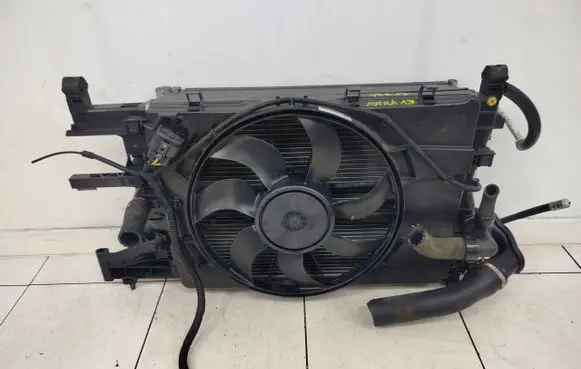 Opel Astra J Radiator support slam panel 