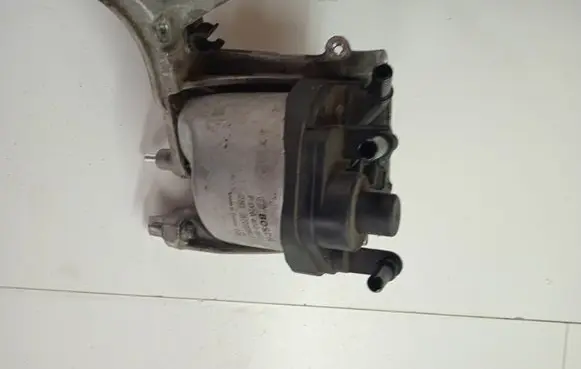 Peugeot 508 Fuel filter housing 