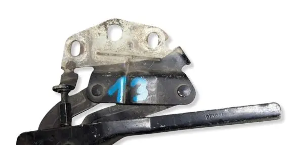 Volkswagen PASSAT B6 Engine bonnet/hood hinges 3C0823301E
