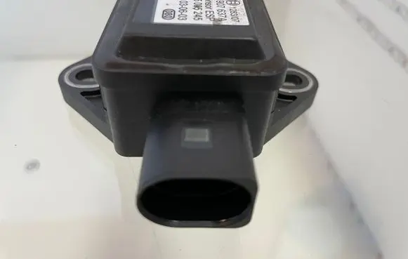 Audi A6 S6 C5 4B ESP acceleration yaw rate sensor 8E0907637A