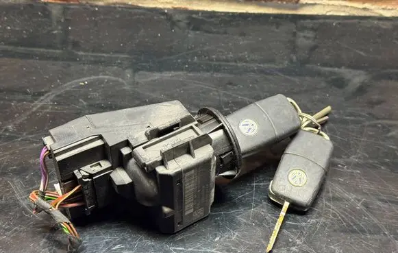 Volkswagen Crafter Ignition lock A9069005902 2E0905843C 330031140