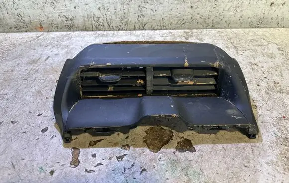 Toyota Yaris XP210 Other center console (tunnel) element 55670K0090