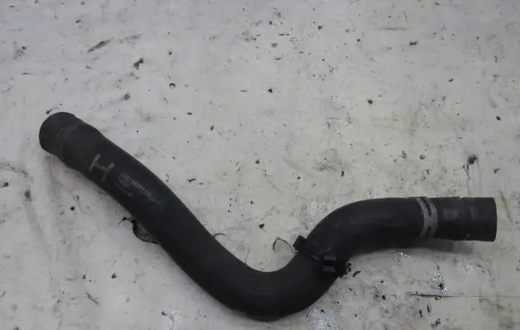 Ford Ecosport Engine coolant pipe/hose D4B1-8B274-AB