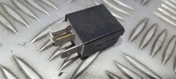 Ford Galaxy Other relay 7M0951253C 95VW10K705EA