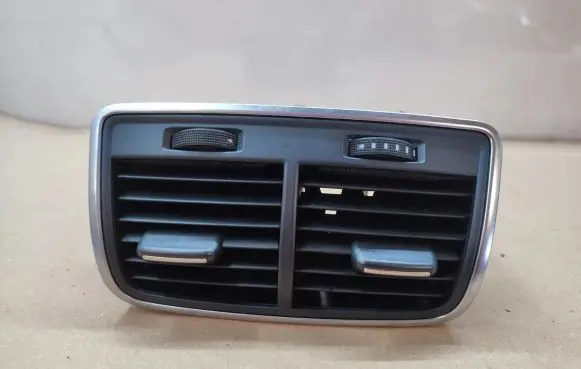 Audi A6 S6 C7 4G Rear air vent grill 4G0819203