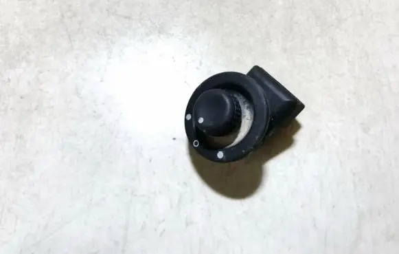 Renault Modus Wing mirror switch 8200002442a