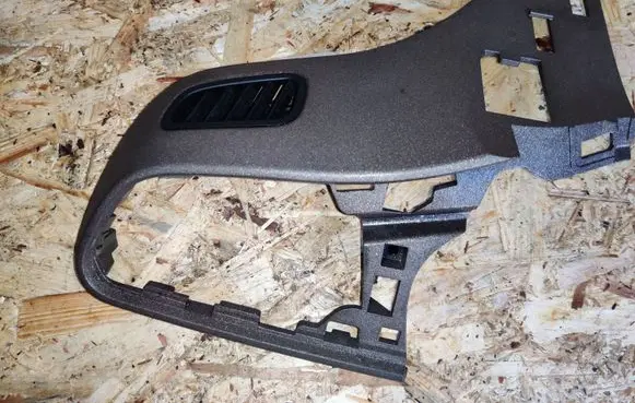 Renault Kadjar Dashboard side end trim 687614284R 687612106R