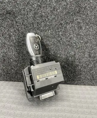 Mercedes-Benz CLK A209 C209 Ignition lock 2095451308 A2095451308