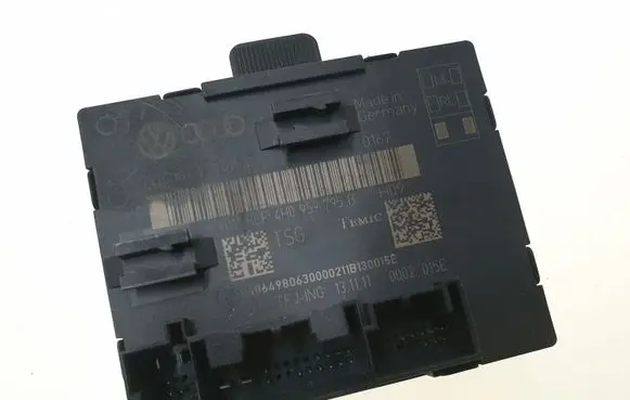 Volkswagen Touareg II Door control unit/module 4H0959795B