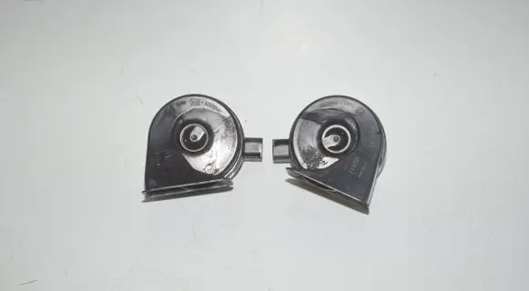 BMW 2 Active Tourer U06 Horn signal 8496203 8496204 61338496203
