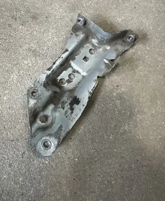Audi A3 S3 8P Fender mounting bracket 8P0821130A