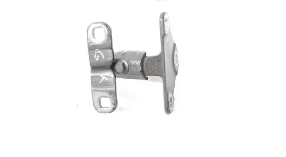 Tailgate/trunk/boot hinge