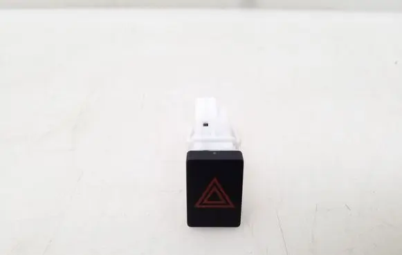 Nissan Qashqai Hazard light switch 