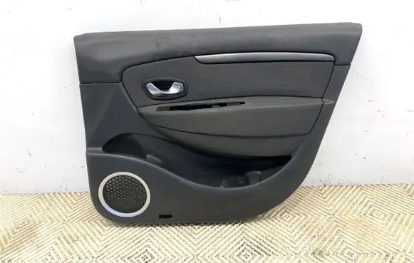 Renault Scenic III - Grand scenic III Front door card panel trim