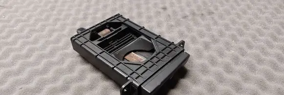 Cup holder front