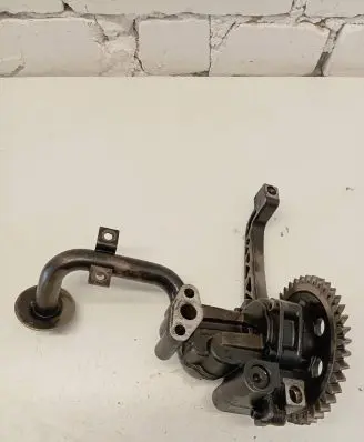 Volkswagen Transporter - Caravelle T5 Oil pump 070115105A 070115156