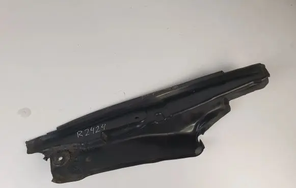 Volkswagen Jetta V Fender end trim 1K5821111