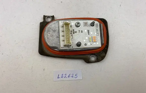 Audi A3 S3 8V LED ballast control module B011782A B011782-A 90071302