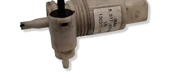 BMW X3 F25 Windscreen/windshield washer pump 13037710