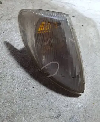 Renault Megane I Front indicator light 88201095