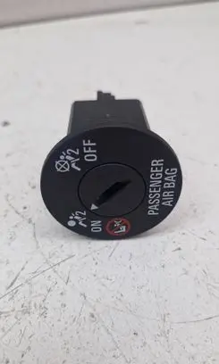 Opel Insignia B Passenger airbag on/off switch 13524006 2488