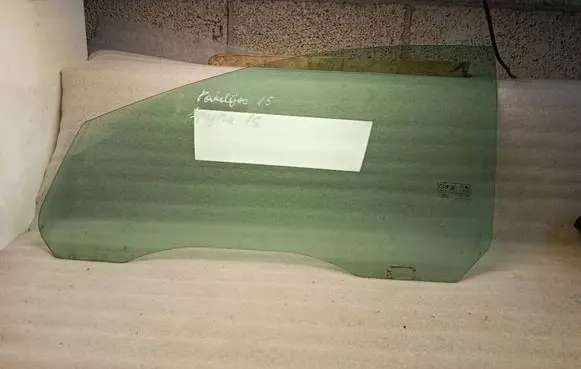Ford Focus Front door window glass four-door DOT211M75AS2