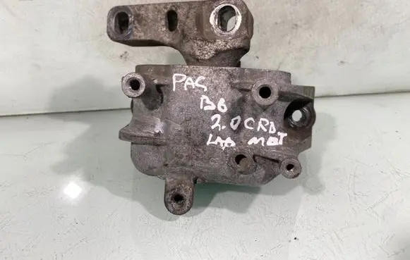 Volkswagen PASSAT B6 Engine mount bracket 1k0199262