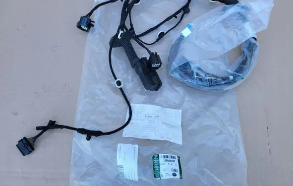 Land Rover Range Rover Velar EUR ISO radio connector 