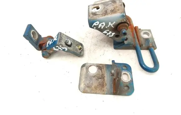 Front door hinge set