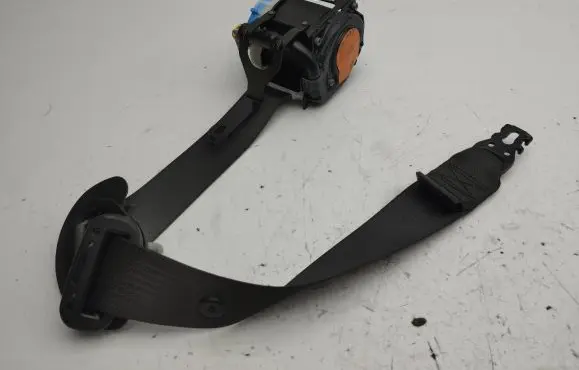 Opel Insignia B Front seatbelt 23465047