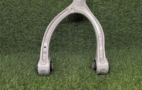 Mercedes-Benz C W205 Front upper control arm/wishbone A2053332500