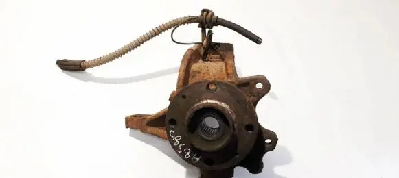 Peugeot 405 Front wheel hub