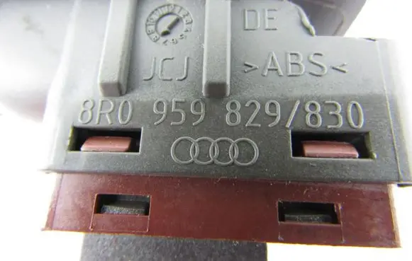 Tailgate opening switch