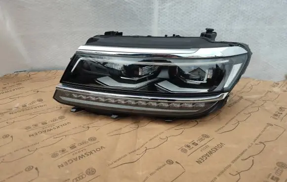 Volkswagen Tiguan Allspace Headlight/headlamp 5NN941081C 030110123505 LE15A6359