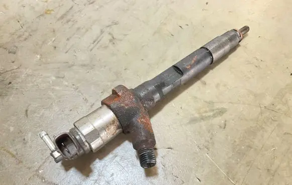 Fuel injector