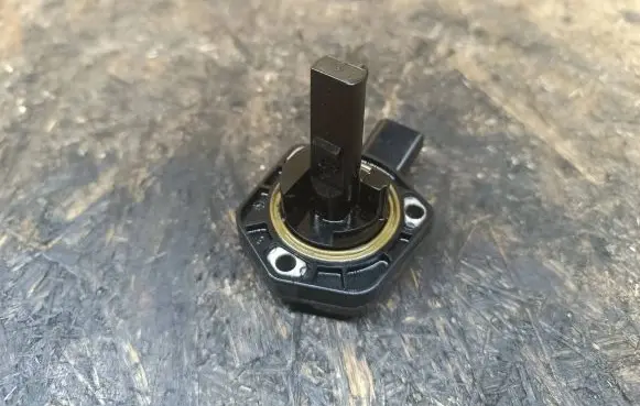 Volkswagen Scirocco Oil level sensor 1J0907660C 6PR00807903 6PS00417803