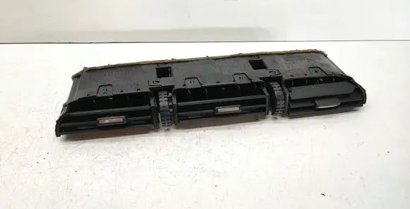 Nissan X-Trail T30 Dash center air vent grill E5715181500