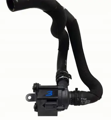 Volkswagen PASSAT B8 Water pump 5C0965561