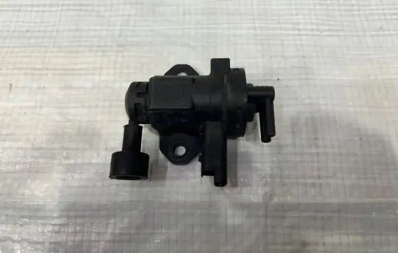 Peugeot 807 Turbo solenoid valve 9626971180
