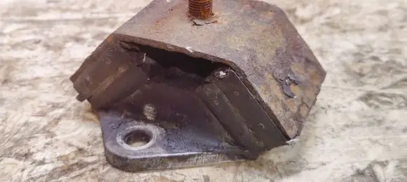 Rolls-Royce Silver Shadow Rear differential mounting bracket 