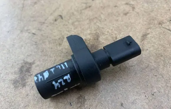 BMW 1 E81 E87 Camshaft position sensor 7803093 13627803093