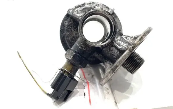 Suzuki Jimny Oil filter mounting bracket 
