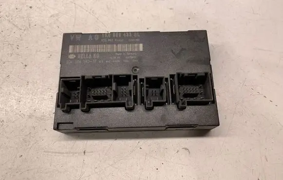 Volkswagen Touran I Gateway control module 1K0959433BL 05620810 5DK00858317