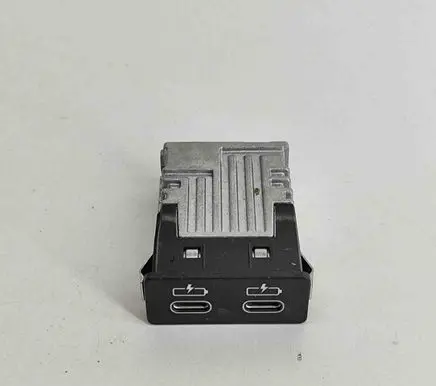USB socket connector