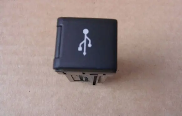 Toyota C-HR I USB socket connector CAUS38X0AJ