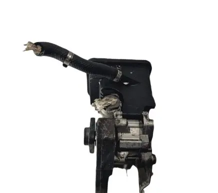 BMW 5 E39 Power steering pump 7691974 91208 524999
