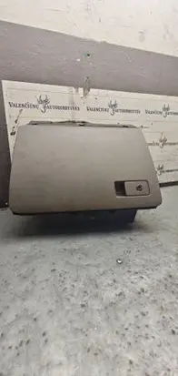 Volkswagen PASSAT B6 Glove box 3C1857114 T0024226 P0108696