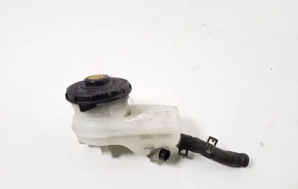 Brake fluid reservoir