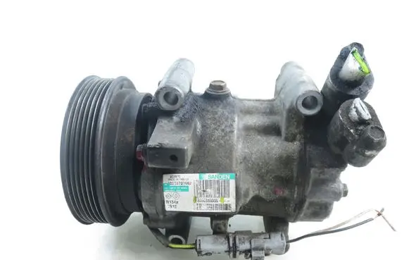 Renault Clio III Air conditioning (A/C) compressor (pump) 8200953359