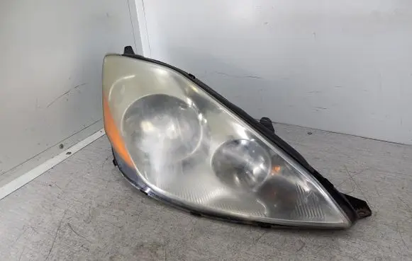 Toyota Sienna XL20 II Headlight/headlamp 